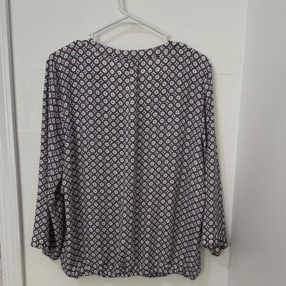 Dressbarn Black and Pink Geometric Blouse - Picture 2 of 7